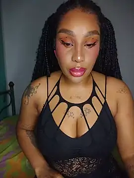 Queen Amara online show from 25, 5, 2026