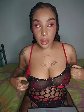 Snapshot of Queen_Amara chatting on 8, 7, 2026 Queen Amara online show from 8, 7, 2026