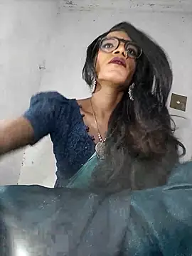 Winterbunny95 online show from 6, 10, 2025