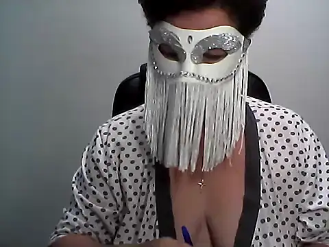 Snapshot of EllaLove2277 chatting on 29, 6, 2026 EllaLove2277 online show from 29, 6, 2026