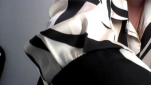 EllaLove2277 online show from 3, 12, 2025