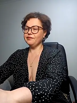 EllaLove2277 online show from 8, 4, 2026