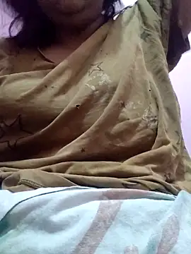 Snapshot of bitch-horny chatting on 28, 11, 2025 bitch-horny online show from 28, 11, 2025