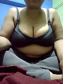 Snapshot of bitch-horny chatting on 18, 10, 2025 bitch-horny online show from 18, 10, 2025