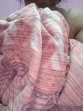 Snapshot of bitch-horny chatting on 25, 9, 2025 bitch-horny online show from 25, 9, 2025