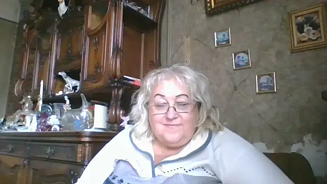 Snapshot of Lala-Love56 chatting on 17, 9, 2025 Lala-Love56 online show from 17, 9, 2025