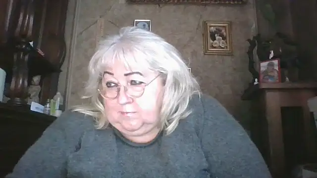 Snapshot of Lala-Love56 chatting on 27, 11, 2025 Lala-Love56 online show from 27, 11, 2025