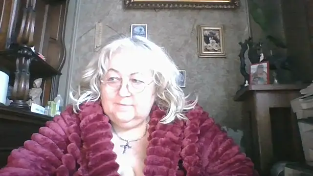 Snapshot of Lala-Love56 chatting on 19, 11, 2025 Lala-Love56 online show from 19, 11, 2025