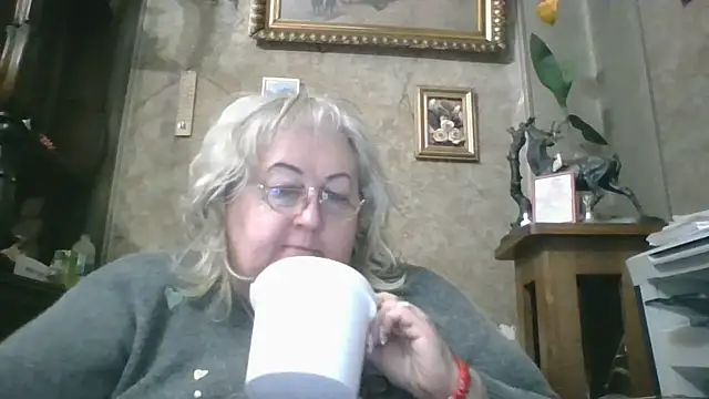 Snapshot of Lala-Love56 chatting on 18, 11, 2025 Lala-Love56 online show from 18, 11, 2025