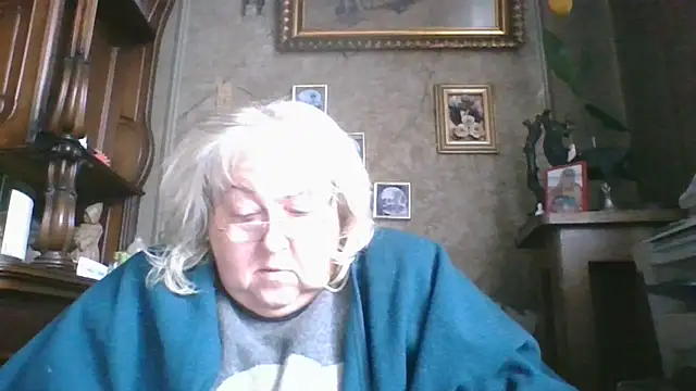 Snapshot of Lala-Love56 chatting on 28, 10, 2025 Lala-Love56 online show from 28, 10, 2025