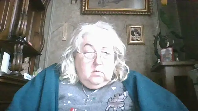 Snapshot of Lala-Love56 chatting on 17, 11, 2025 Lala-Love56 online show from 17, 11, 2025