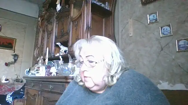 Snapshot of Lala-Love56 chatting on 15, 10, 2025 Lala-Love56 online show from 15, 10, 2025