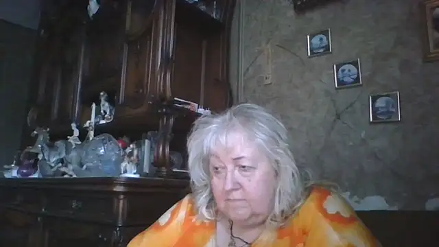 Lala-Love56 online show from 17, 6, 2026
