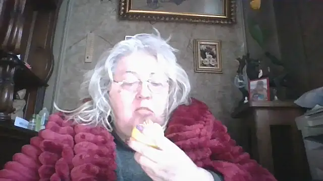 Snapshot of Lala-Love56 chatting on 30, 11, 2025 Lala-Love56 online show from 30, 11, 2025