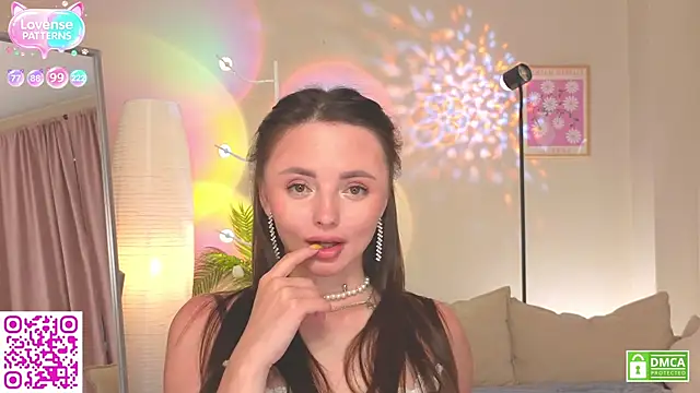 Snapshot of OliviaKis_ chatting on 19, 7, 2026 OliviaKis online show from 19, 7, 2026