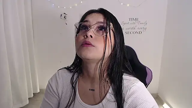Snapshot of amberbakee chatting on 11, 6, 2026 amberbakee online show from 11, 6, 2026