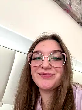 Bellatrisssaa online show from 18, 12, 2025