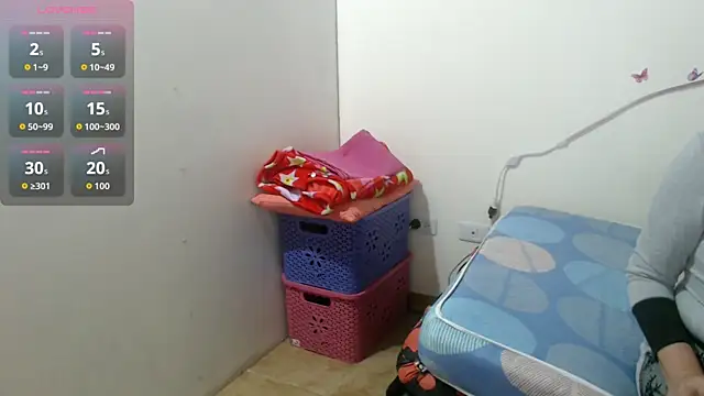 Valeryxs online show from 20, 9, 2025