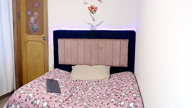 Valeryxs online show from 9, 2, 2026