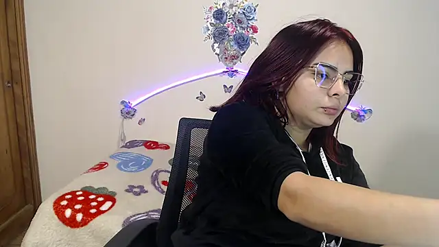 Valeryxs online show from 4, 11, 2025