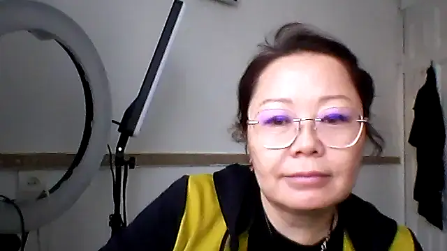 Yvarelle online show from 13, 11, 2025