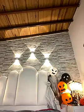 Snapshot of Kristy1_ chatting on 18, 10, 2025 Kristy1 online show from 18, 10, 2025