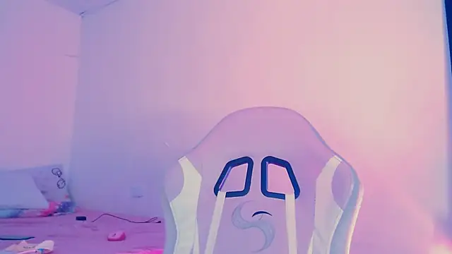 Snapshot of Alice_lidell chatting on 5, 2, 2026 Alice lidell online show from 5, 2, 2026