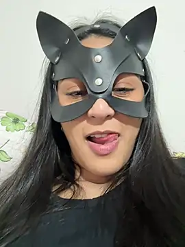 Indy black cat online show from 18, 7, 2026