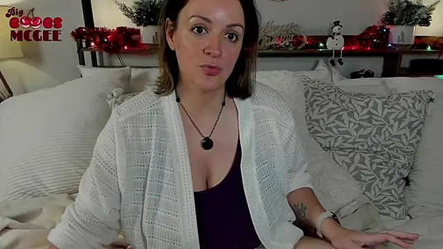 BigBoobsMcGee online show from 18, 12, 2025