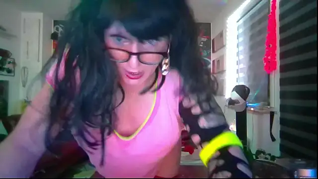 hellgirl1980 online show from 15, 5, 2026