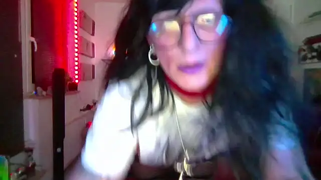 hellgirl1980 online show from 14, 4, 2026