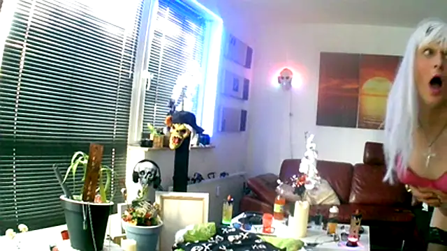 hellgirl1980 online show from 29, 11, 2025