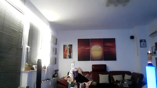 hellgirl1980 online show from 12, 10, 2025