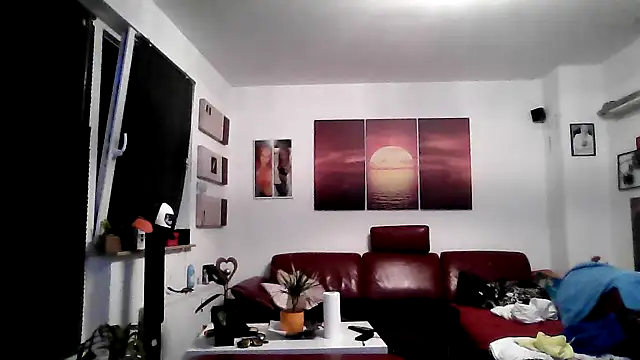 hellgirl1980 online show from 18, 9, 2025