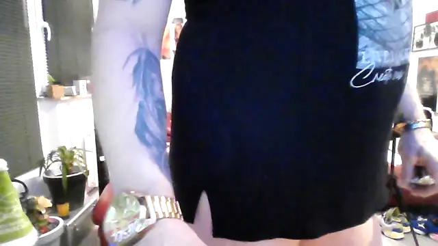 hellgirl1980 online show from 7, 10, 2025