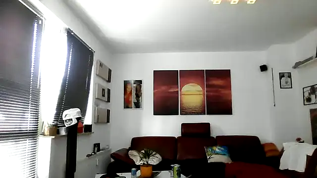 hellgirl1980 online show from 21, 9, 2025