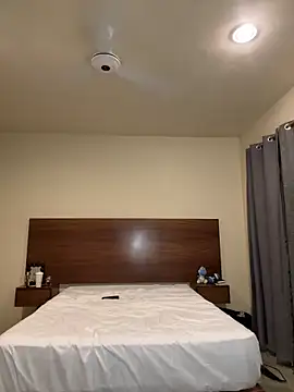 Sashailardi online show from 8, 4, 2026