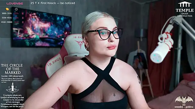 Wounded Goddess  online show from 12, 11, 2025