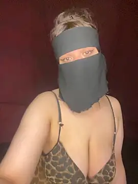 RooVaaN-Xx online show from 2, 10, 2025