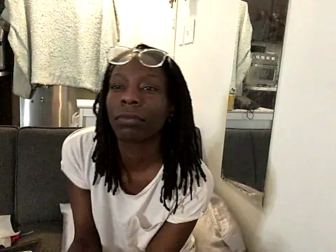 littyleesh1 online show from 4, 11, 2025