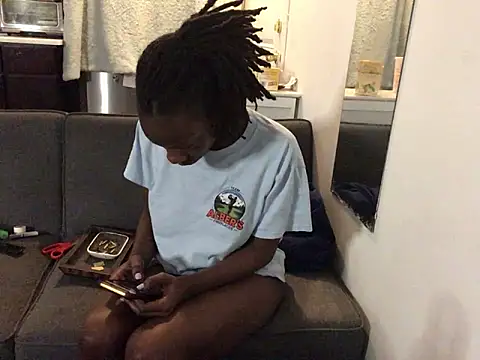 littyleesh1 online show from 20, 10, 2025