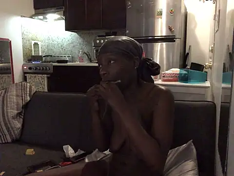 Snapshot of littyleesh1 chatting on 13, 6, 2026 littyleesh1 online show from 13, 6, 2026