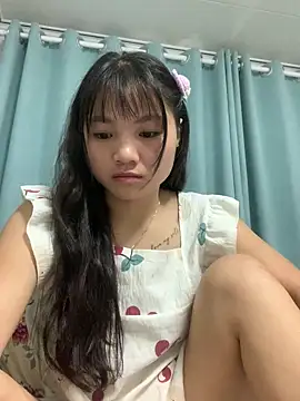 Emlyly-18 online show from 16, 10, 2025