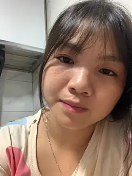 Emlyly-18 online show from 24, 9, 2025