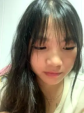 Emlyly-18 online show from 25, 9, 2025