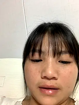 Emlyly-18 online show from 3, 11, 2025