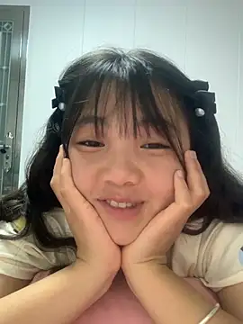 Emlyly-18 online show from 26, 9, 2025