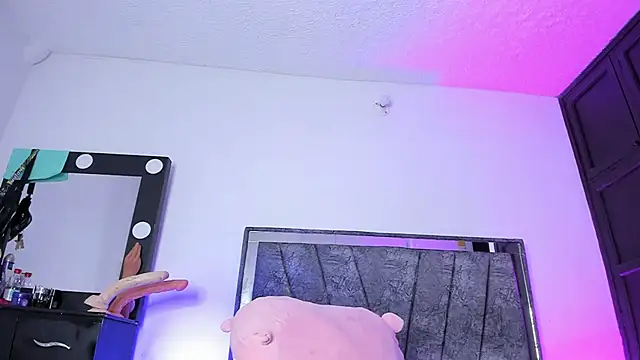 francesca suzett  online show from 27, 6, 2026