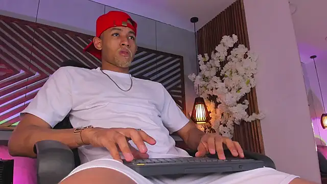 B Wild online show from 23, 11, 2025