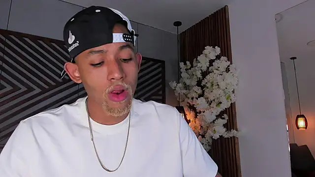 B Wild online show from 4, 12, 2025